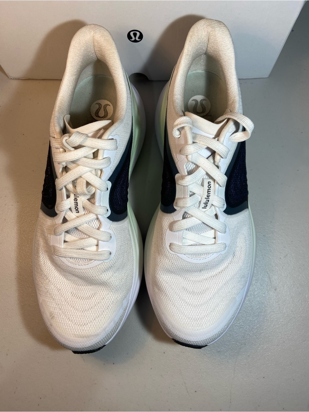 Lululemon Women’s Blissfeel 2 White Black Green Running Shoes SZ 10 - Picture 3 of 15
